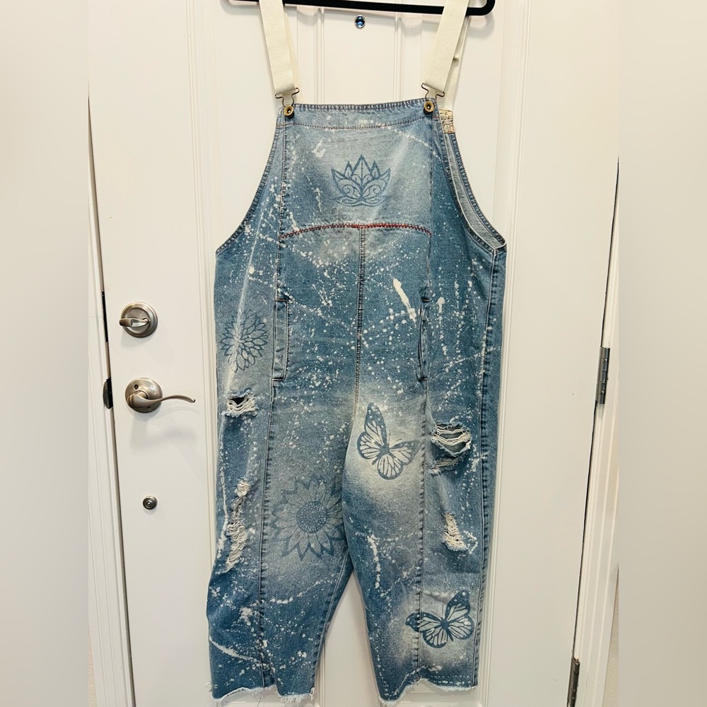 Boho Upcycled Cropped Denim Overalls OSFM – 100% Cotton, Bleach-Dyed Art